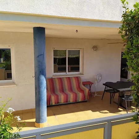Gran Terraza, Jardín Privado, Piscina, Playa Cercana, Wifi 300mb, Netflix Apartamento Tarragona
